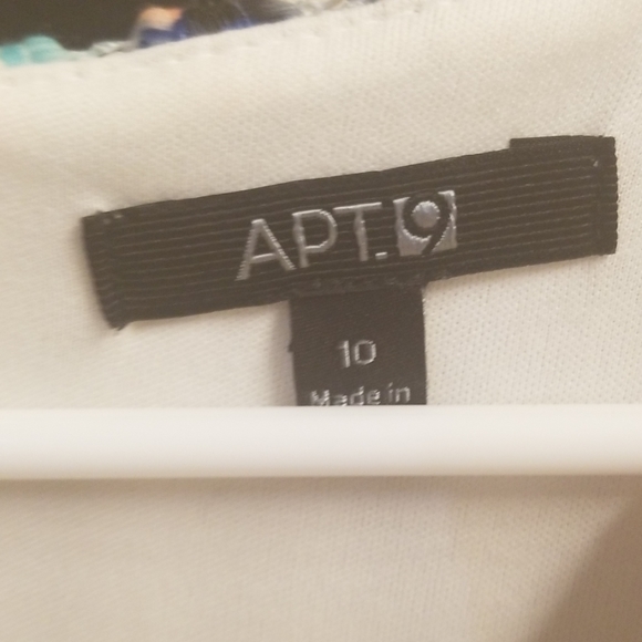 Dress - Picture 3 of 5